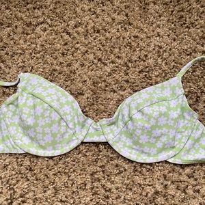 Aurelle Green floral bikini top size medium